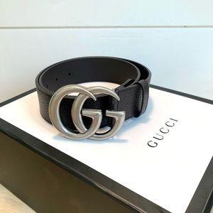 GUCCI Leather Belt with Double G Buckle - Black and Silver